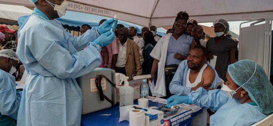 Surto de Ebola se Expande na República Democrática do Congo para a Oitava Província