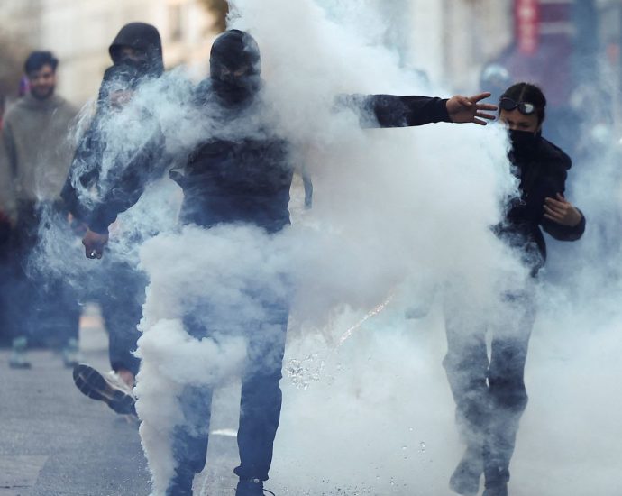 França reforçará policiamento em manifestações previstas para sábado