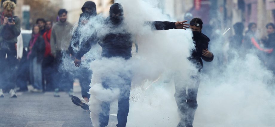 França reforçará policiamento em manifestações previstas para sábado
