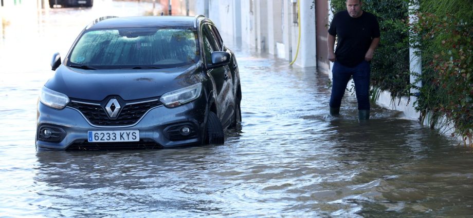 Tempestade Adam deixa pelo menos cinco mortos e provoca inundações na Espanha