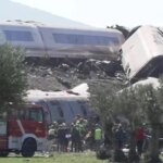Espanha realiza primeiros funerais após acidente ferroviário que deixou 69 mortos
