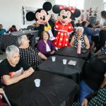 Centro Dia Celebra os Anos 60 com Evento Especial para Idosos