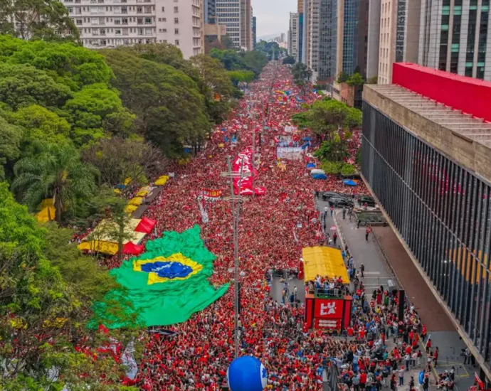 Campanha de Lula Aciona TSE por Desinformação em Redes Sociais