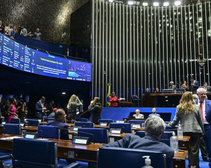 Senado Aprova Fim da Escala 6x1 e Redução da Jornada de Trabalho