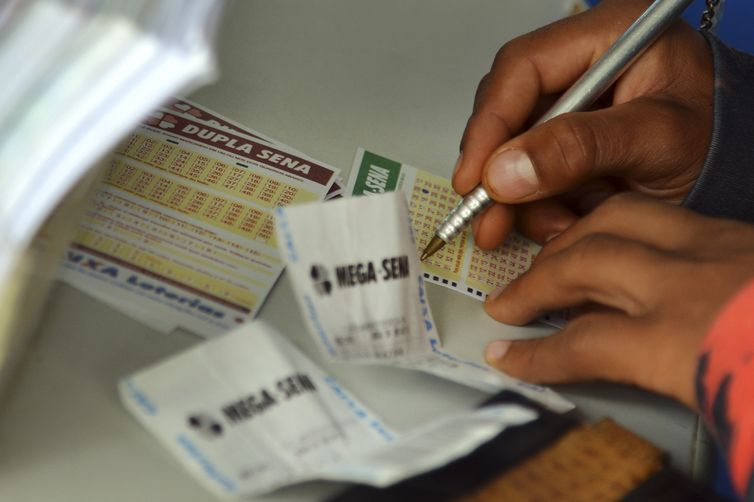 Caixa antecipa sorteios das Loterias para sábado por causa das eleições