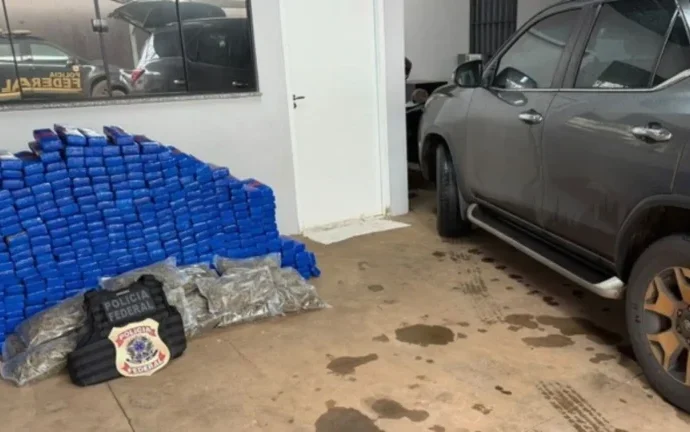 Homem é preso com carro furtado e mais de 468 kg de maconha e skunk em Ponta Porã