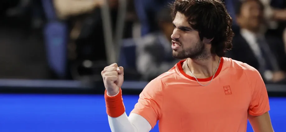 Carlos Alcaraz Conquista Título no ATP do Japão Após Retorno das Lesões