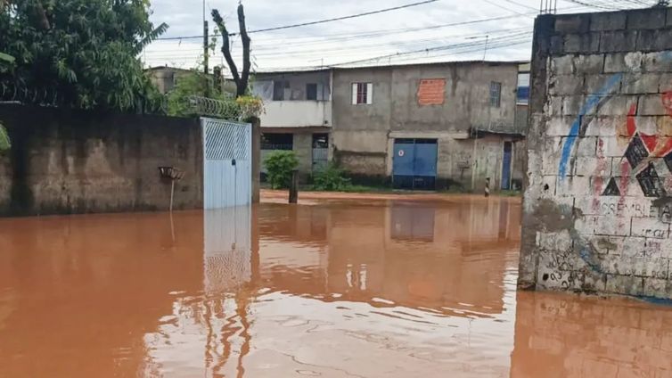 Bombeiros encontram corpo de mulher arrastada por correnteza em Pinhalzinho