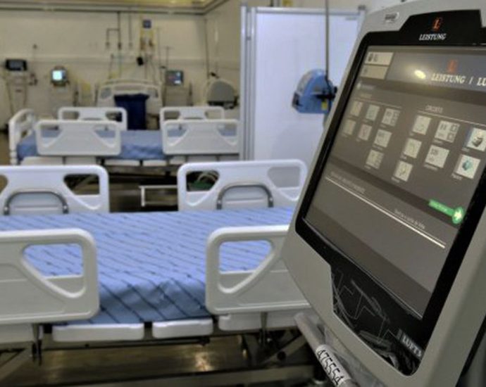 Reino Unido Anuncia Monitoramento Contínuo de Dispositivos Médicos com IA