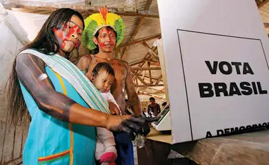 Índios votando durante eleições. Foto: Agência Pública/Divulgação