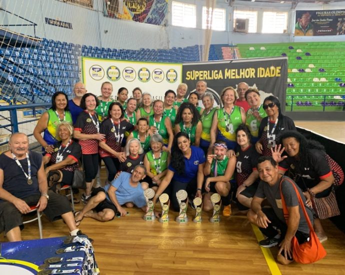 Equipes de Vôlei Adaptado de Andradina Brilham em Campeonato Regional