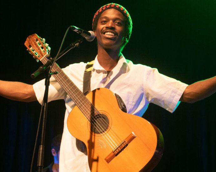 TV Brasil exibe show exclusivo de Caxtrinho no programa Cena Musical