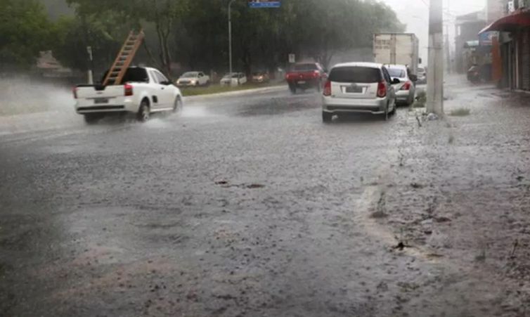 Novo canal de umidade provoca retorno das chuvas no Norte, Centro-Oeste e Nordeste