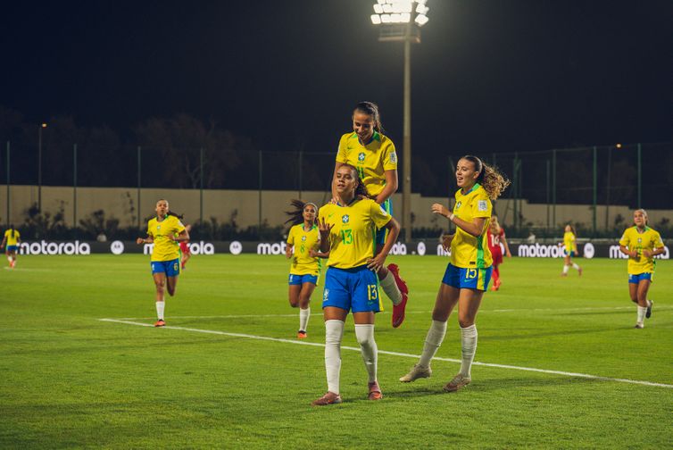 Brasil vence a Polônia nos pênaltis e avança às quartas do Mundial Sub-17 Feminino