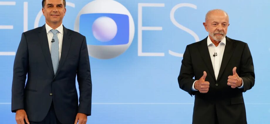 Lula e Flávio Bolsonaro trocam acusações e apresentam propostas em debate na Globo