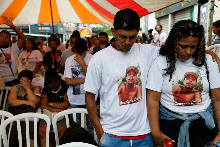 Mães cobram justiça por mortes na Operação Contenção no Rio de Janeiro