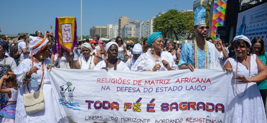 Racismo e intolerância religiosa entram no debate eleitoral no Brasil