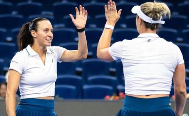 Dupla de Luisa Stefani com canadense Gabriela Dabrowski avança às semifinais do WTA 1000 de Pequim, em 08/10/2026