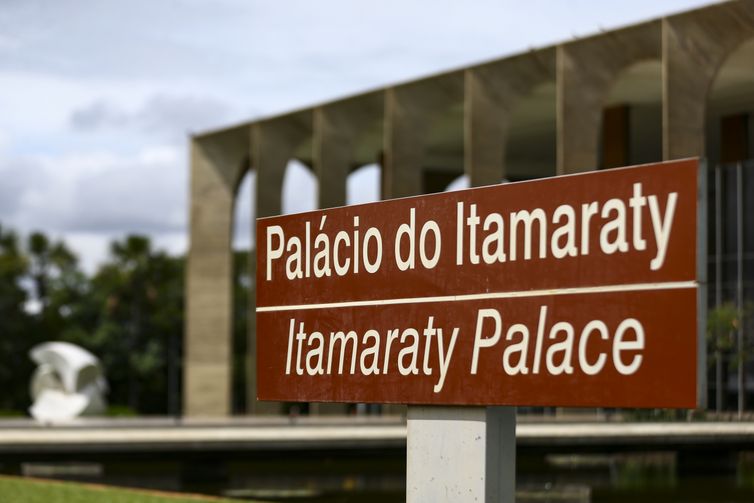 Itamaraty acusa Milei de tentar interferir nas eleições brasileiras