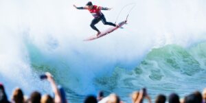 Gabriel Medina é vice-campeão em Peniche e sobe para o 4º lugar no ranking da WSL