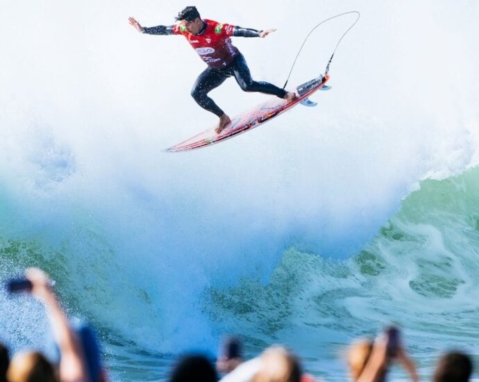 Gabriel Medina é vice-campeão em Peniche e sobe para o 4º lugar no ranking da WSL
