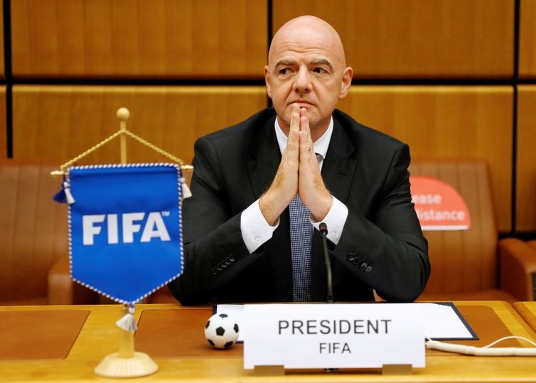 Gianni Infantino Enfrenta Oposição em Reunião Crucial da FIFA