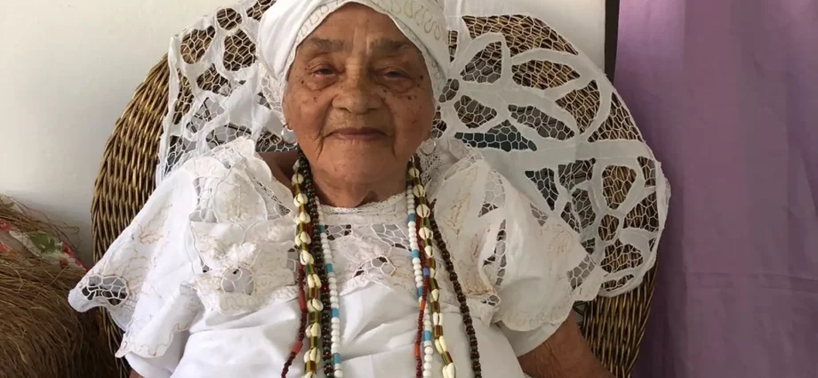 Morre Mãe Senhora de Ewá, liderança do Candomblé, aos 104 anos