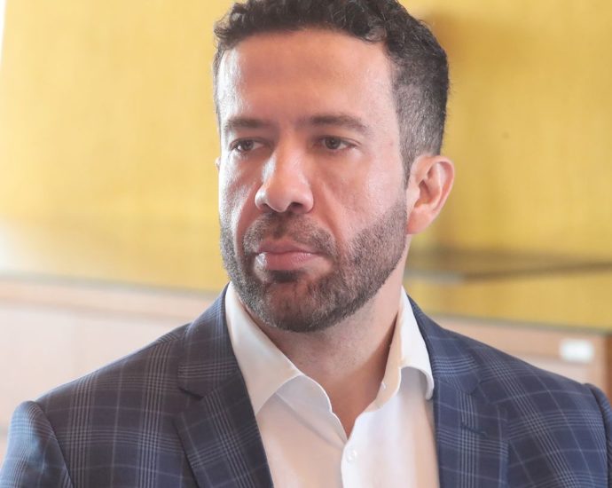 André Janones pode receber alta em até 48 horas após internação por arritmia