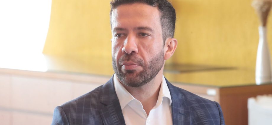 André Janones pode receber alta em até 48 horas após internação por arritmia