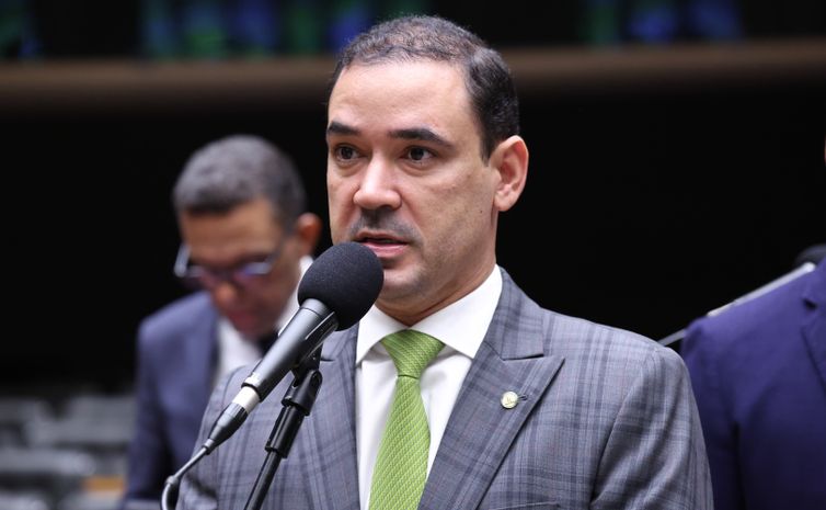 Vicentinho Júnior é eleito governador do Tocantins no segundo turno