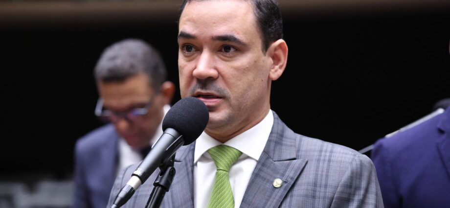 Vicentinho Júnior é eleito governador do Tocantins no segundo turno