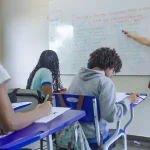 Propostas Educacionais na Eleição de 2026: Lula e Flávio Bolsonaro
