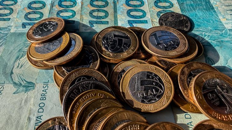 Governo Federal Efetua Pagamento de R$ 244 Milhões a Estados e Municípios