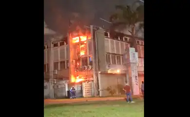 Brasília (DF), 08/10/2026 - Incêndio causa danos a prédio da Universidade Federal de Pernambuco. Frame STV da Silva/X