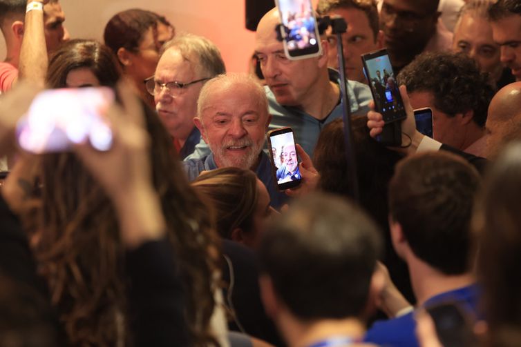 Lula agradece votação e promete regular plataformas digitais no novo mandato