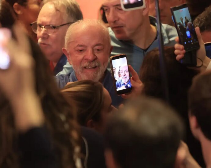 Lula agradece votação e promete regular plataformas digitais no novo mandato