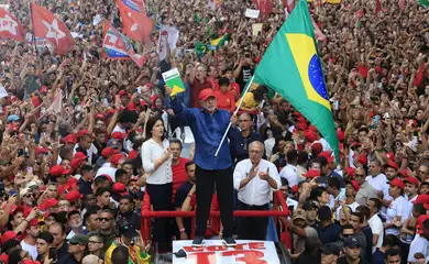São Paulo (SP), 24/10/2026 - Presidente Lula encerra campanha das Eleições 2026 com caminhada na avenida Paulista. Foto: Paulo Pinto/Agencia Brasil