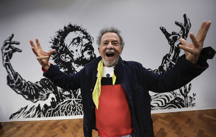 Exposição em São Paulo Comemora os 90 Anos de Tom Zé com Interatividade e Memórias
