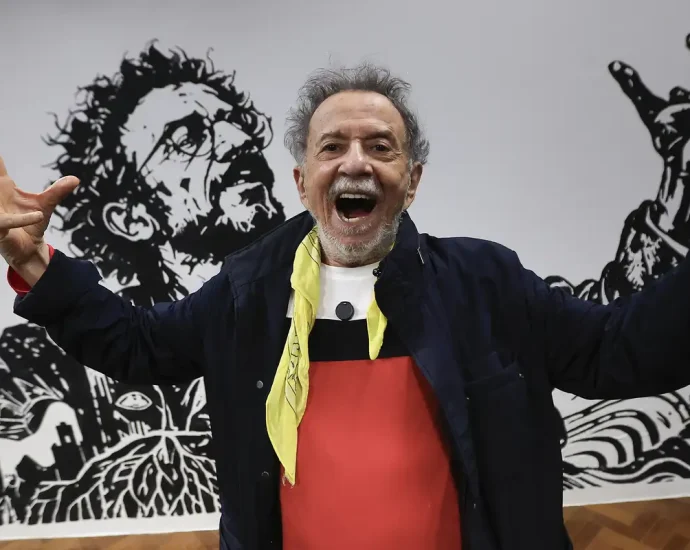 Exposição em São Paulo Comemora os 90 Anos de Tom Zé com Interatividade e Memórias