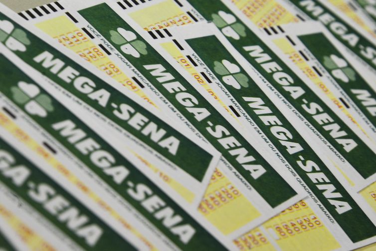 Mega-Sena sorteia prêmio acumulado de R$ 185 milhões nesta terça-feira