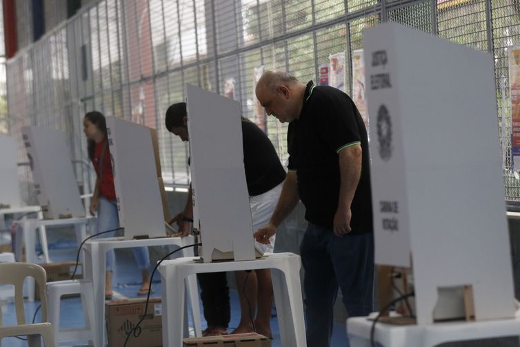 Eleitores devem consultar o local de votação antes do segundo turno