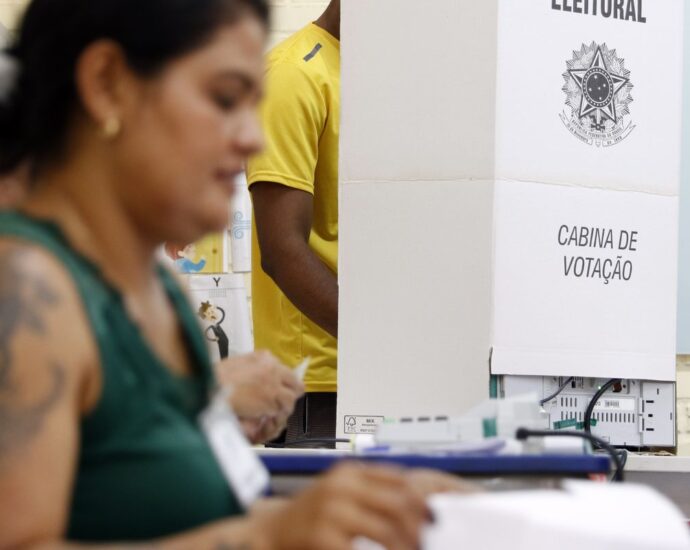 PM registra sete ocorrências e detém seis pessoas durante segundo turno em São Paulo