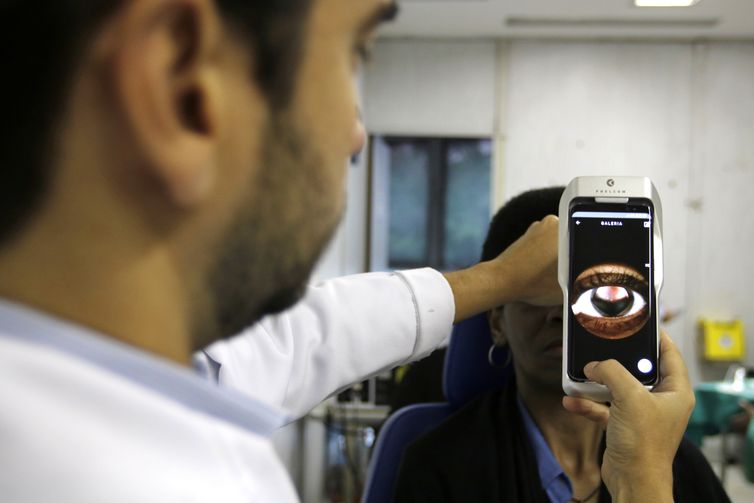 Retinopatia diabética pode afetar um em cada três brasileiros com diabetes