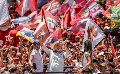 Brasília - 09/10/2026 - O Presidente da República, Luiz Inácio Lula da Silva, durante ato de campanha na Ceilândia, durante o evento