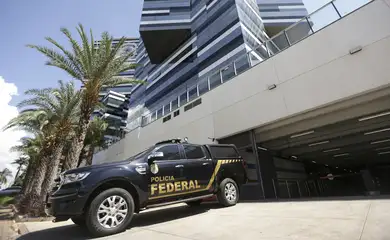 Brasília (DF), 31/08/2023 - Movimentação no prédio sede da Polícia Federal, que ouve Bolsonaro e mais sete envolvidos no caso da venda de joias. Foto: Marcelo Camargo/Agência Brasil