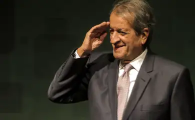 O presidente nacional do Partido Liberal (PL), Valdemar Costa Neto, fala com a imprensa no Centro de Eventos e Convenções Brasil 21, em Brasília.