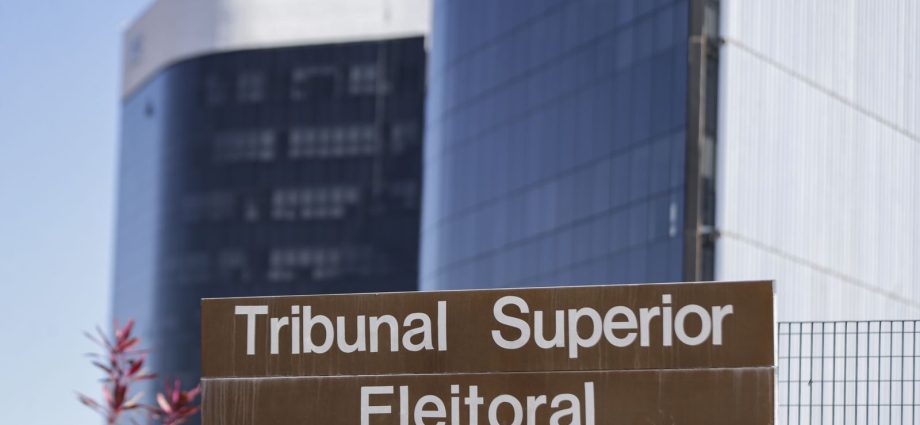 TSE Proíbe Anúncios de Lula Acusando Flávio Bolsonaro sobre Escala 6x1