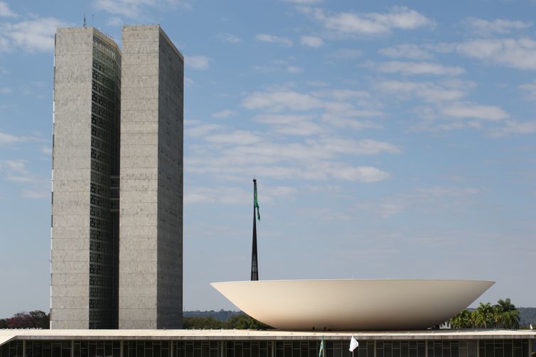 Câmara dos Deputados Aprova Aumento do Teto de Receita para Microempreendedores