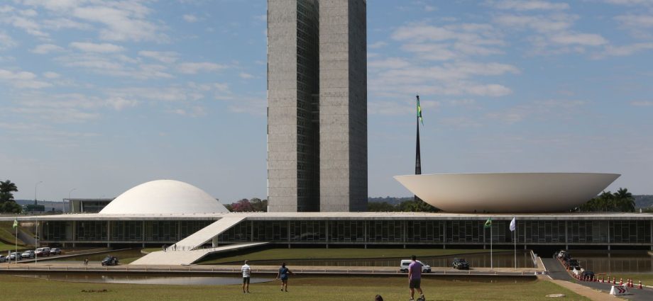 Calendário Especial Pode Acelerar Votação da PEC do Fim da Escala 6x1