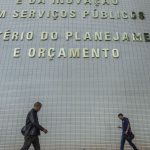 Governo Planeja Realocação de R$ 20 Bilhões no Orçamento de 2027